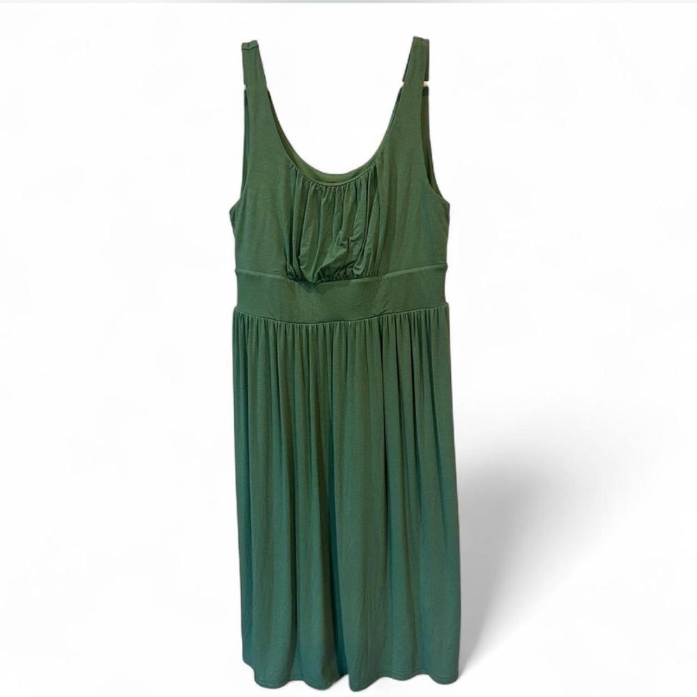 Green Sleeveless Scoop Neck Dress